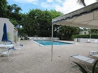 1723 — Photo 3