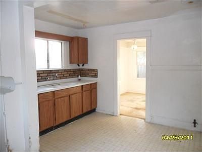 5th image of 2005 N Adoline Ave