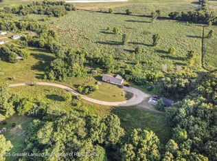 7910 Coon Hill Rd, Munith, MI 49259