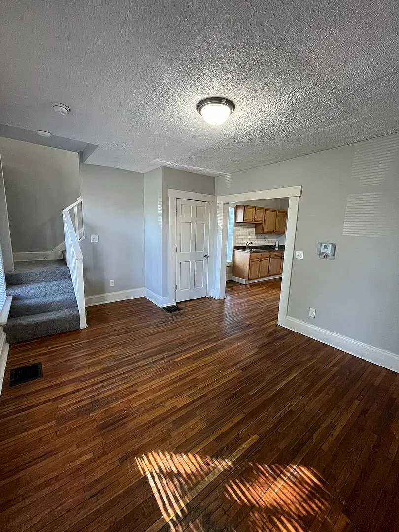 A Rare Gem in Hungarian Village Charming 5-Bedroom Home! — Photo 2