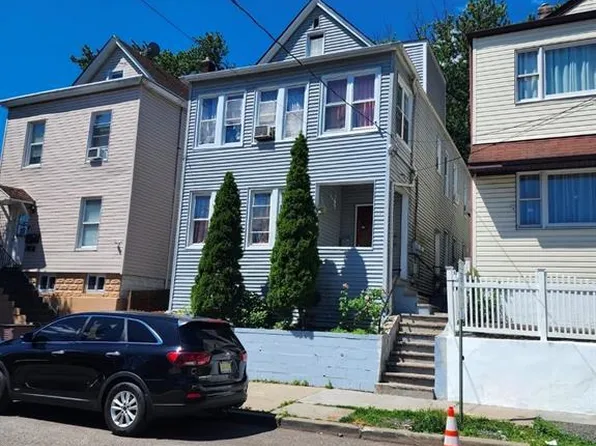85 Tulip St, Passaic, NJ 07055