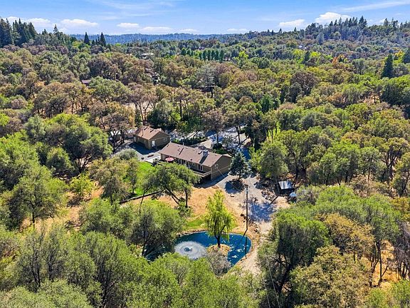 2nd image of 1644 Hidden Valley Ln