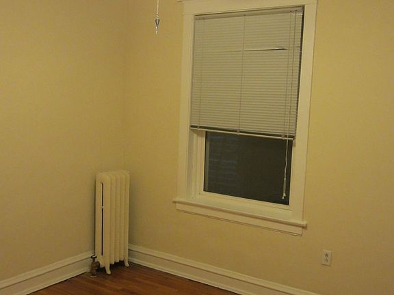 5th image of 4641 N Malden St #1