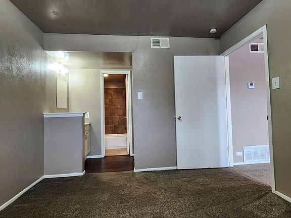 4th image of 3414 W Martin St #102