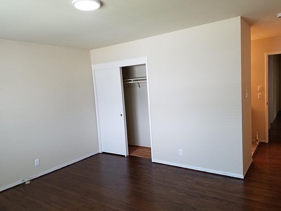 3rd image of 2901 Berkshire Dr