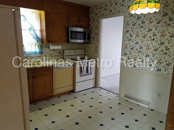 2nd image of 5222 Coronado Dr