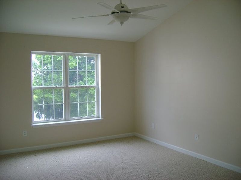 5th image of 106 MORNING GLORY Way