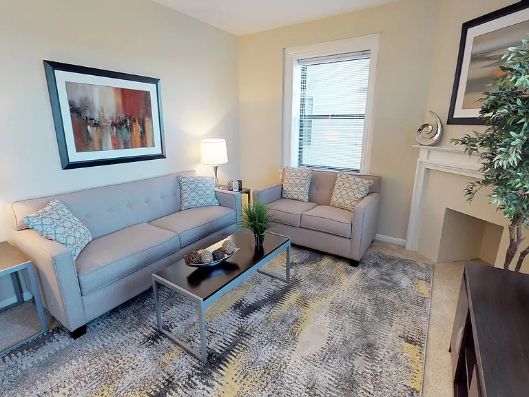 The Mount Royal - Living Room