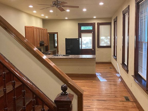 3rd image of 3226 Glendora Ave