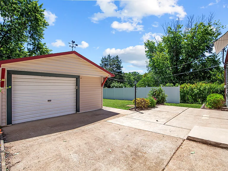 10010 Mayo Dr — Photo 21