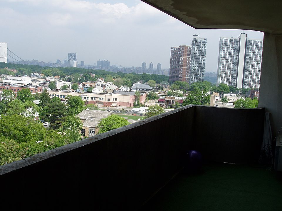1st image of 1600 Center Ave APT 12D
