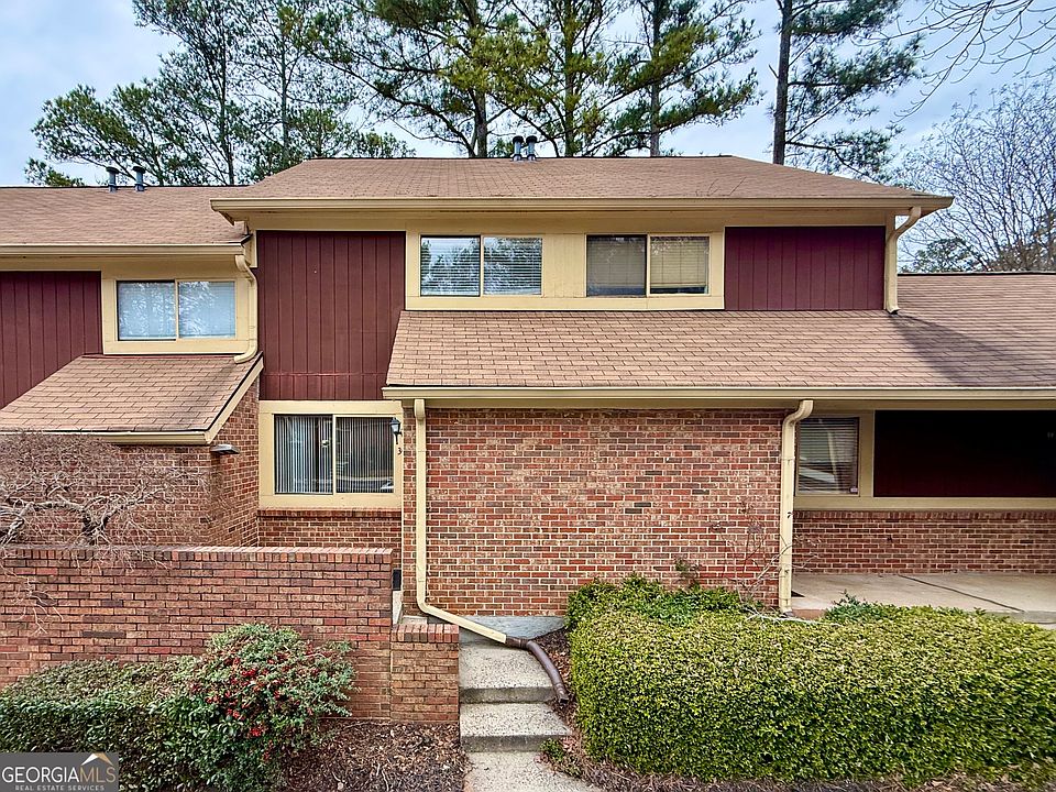 1st image of 30 Country Place Ct