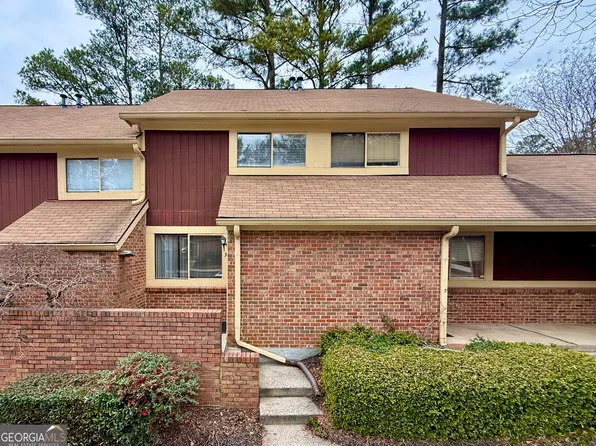30 Country Place Ct, Alpharetta, GA 30005