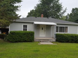 23462 Arsenal Rd, Brownstown, MI 48134