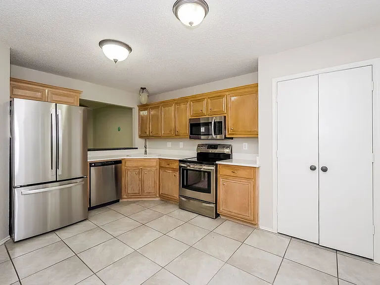 5905 Aloe Ct — Photo 10