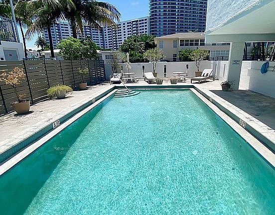3rd image of 1455 West Ave APT 804