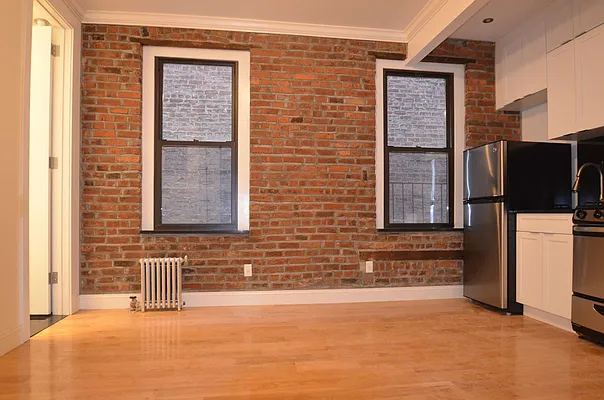 Rented by CITY SKYLINE REALTY INC | media 19