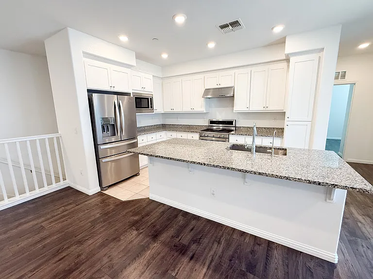 1811 Dobbin Dr — Photo 5