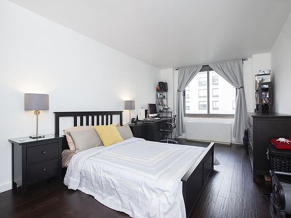 4th image of 2 S End Ave APT 5G