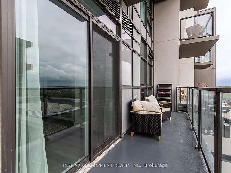 450 Dundas St E #708 — Photo 16