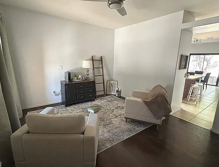 3010 E Kings Ave — Photo 4