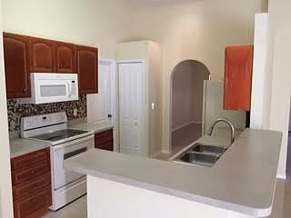 5th image of 808 Wakefield Way