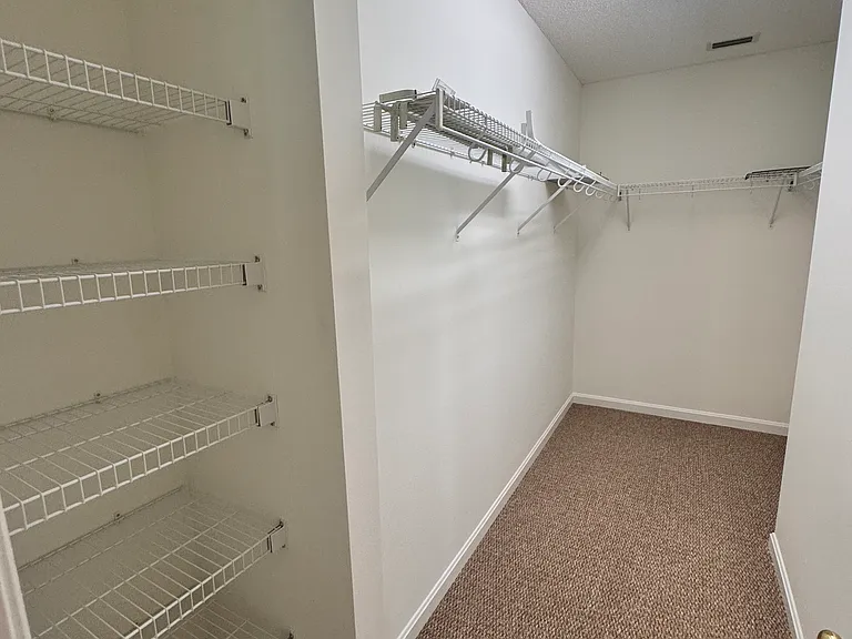 4091 Lakeshore Dr — Photo 35