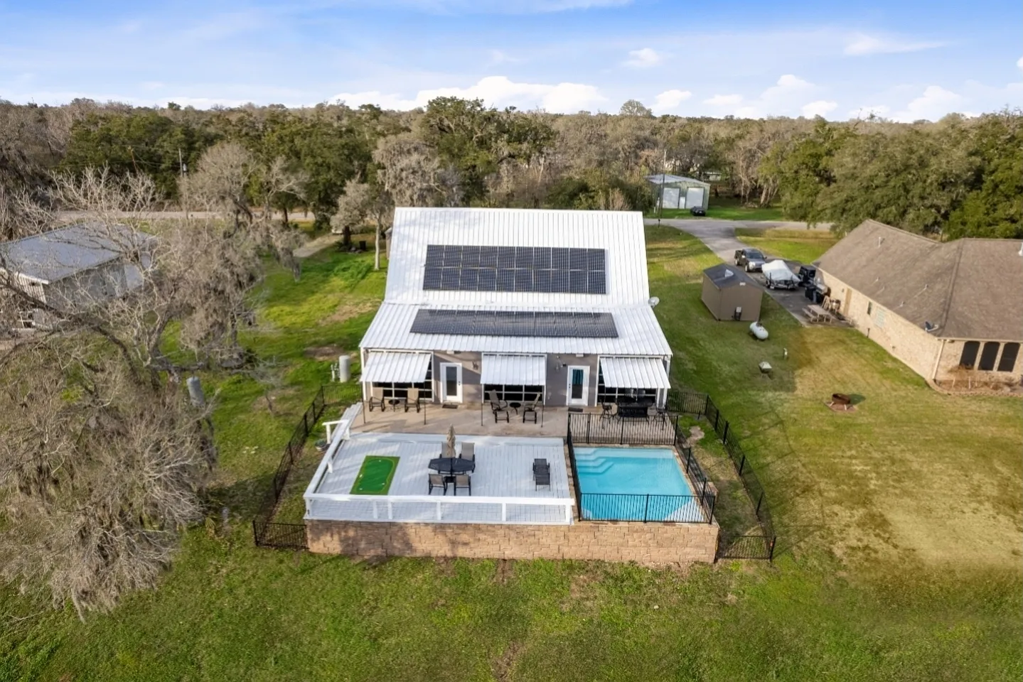 4 bed, $8,000 — Photo 4