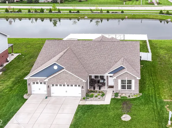 89 Kinnick Dr, Greenwood, IN 46143