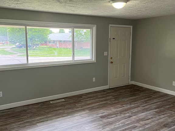 2nd image of 4457 Kitridge Rd
