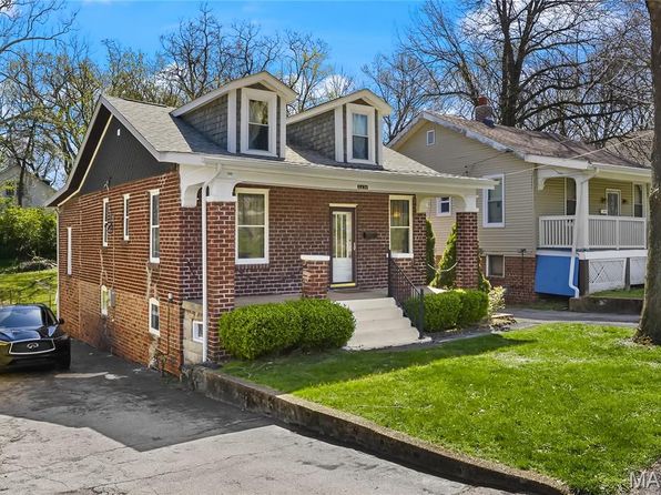 2230 Northbury Ln, Saint Louis, MO 63114
