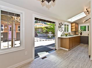 10617 SE 30th St, Bellevue, WA 98004