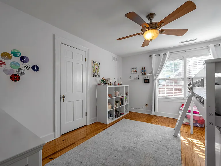121 Dantzler Dr — Photo 12