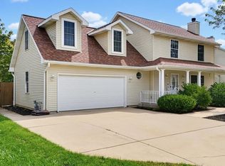 10348 S Robin LANE, Oak Creek, WI 53154
