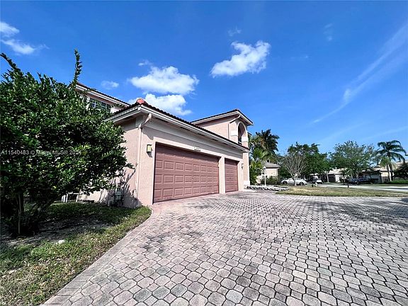3rd image of 13835 NW 11th St