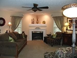 3rd image of 943 Grandstone Ct