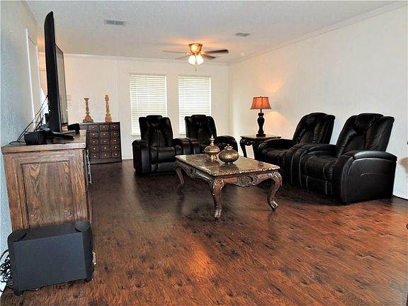 5th image of 4021 Hunter Hill Dr