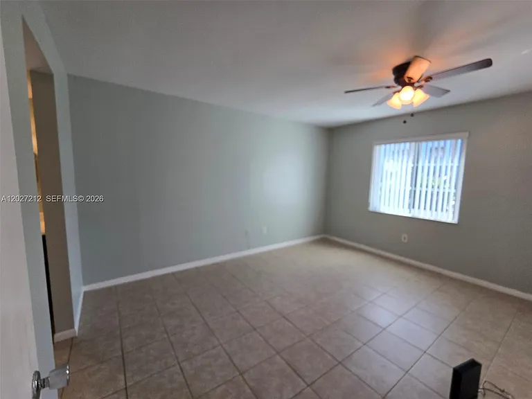 950 S Kanner Hwy #B4 — Photo 10