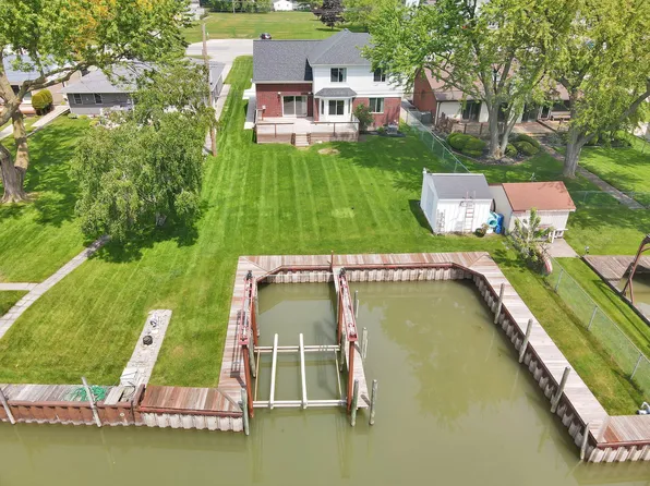 48484 Jefferson Ave, Chesterfield, MI 48047