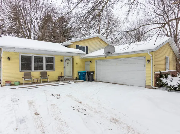 711 Piccadilly Rd, Kalamazoo, MI 49006