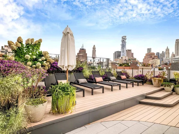 450 Washington Street image 11 of 19