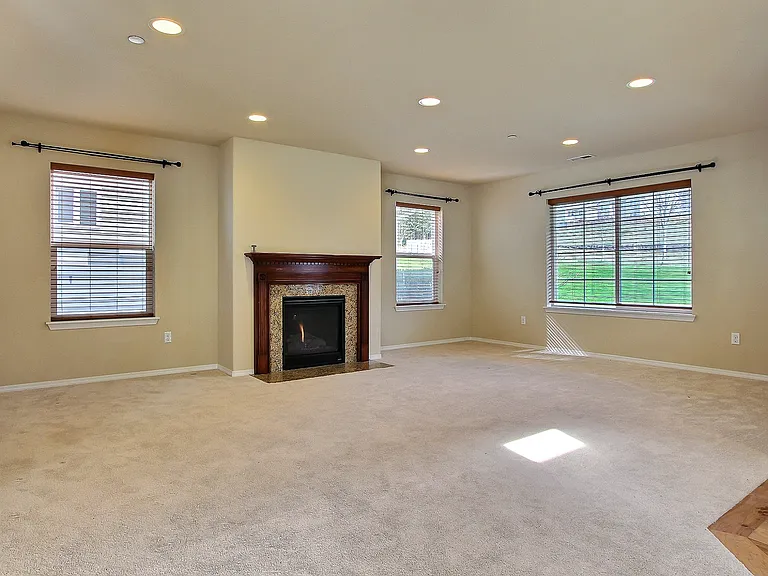 3573 Hoffman Hill Blvd — Photo 5