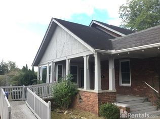 525 N Justice St, Hendersonville, NC 28739