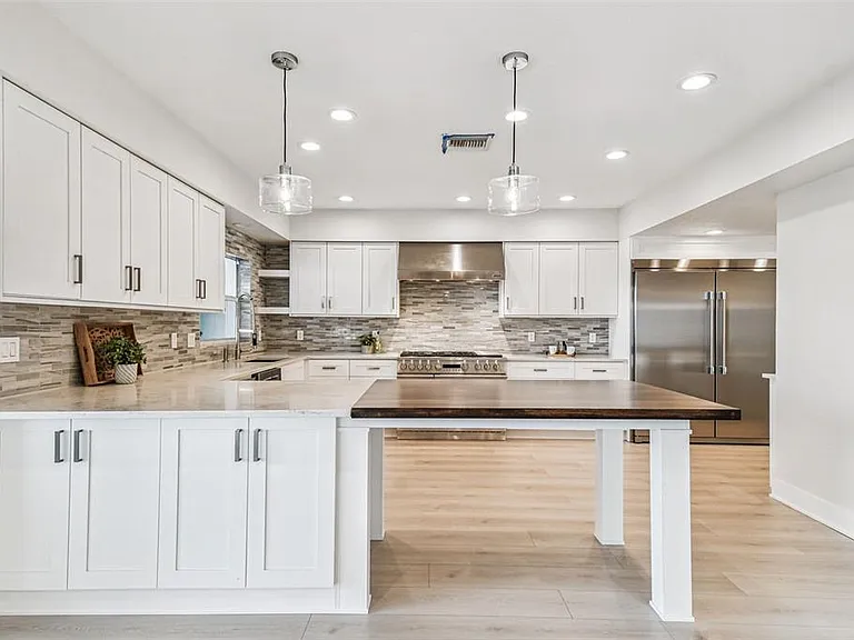 24 Adalia Ave — Photo 27