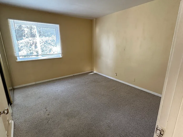 2533 Hillegass Ave #301 — Photo 13