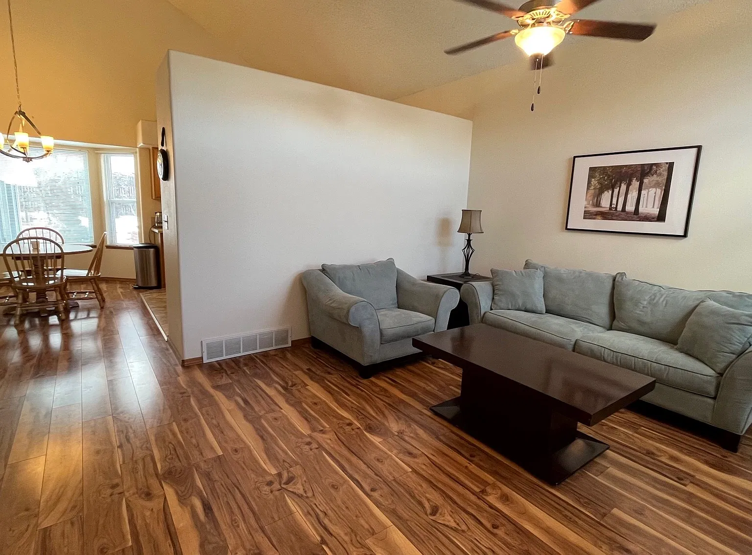 4 bed, 3.5 bath, 2591 sqft, $2,650 — Photo 2