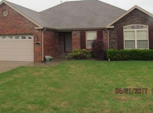 561 Liem Cir, Springdale, AR 72762