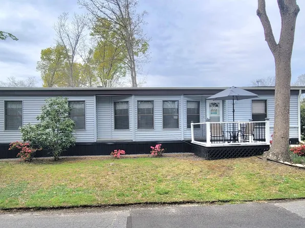 301 Jetty Dr, Egg Harbor Twp, NJ 08234