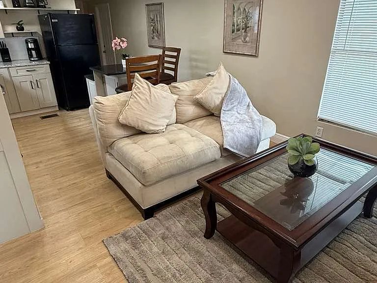 408 Calamondin St — Photo 11