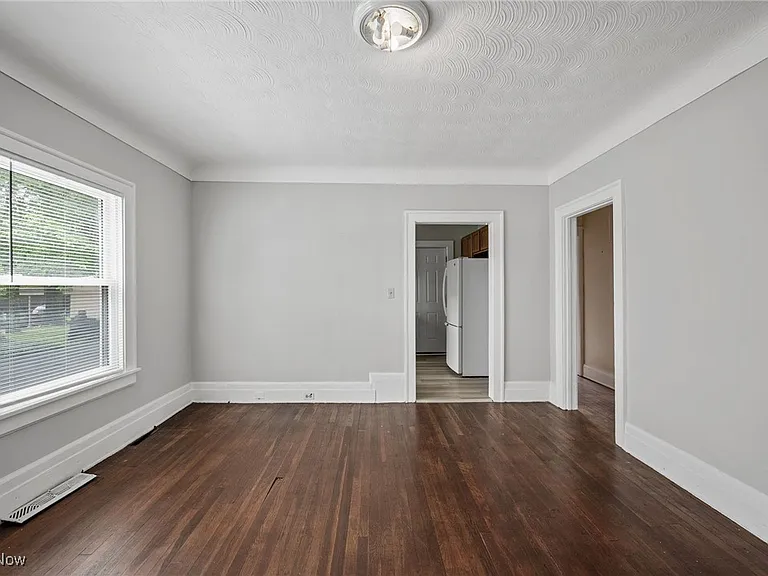 2620 Mayfield Rd #A — Photo 13
